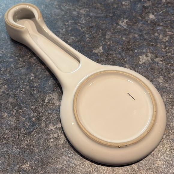 Le Creuset Spoon Rest - Picture 3 of 3